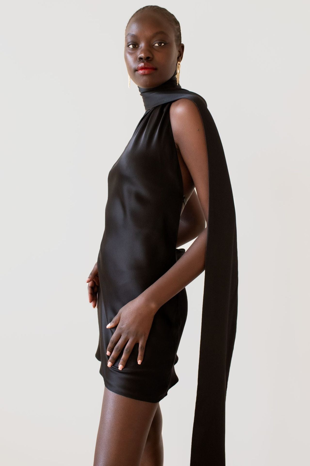 Vestido corto satén