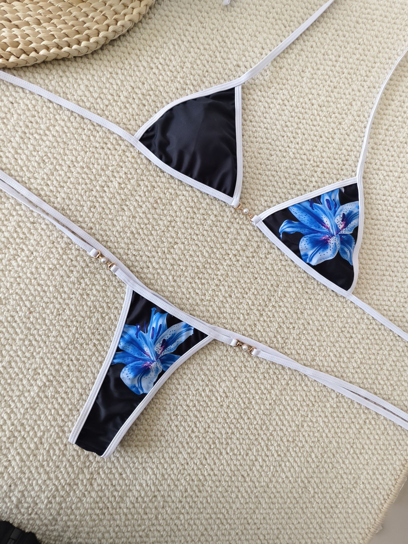 Bikini triángulo floral