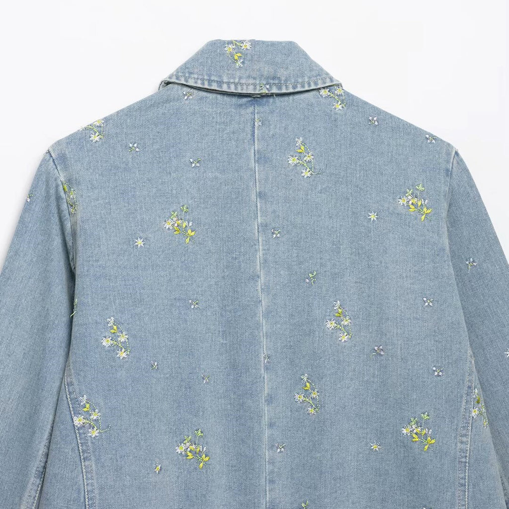 CAZADORA DENIM BORDADA