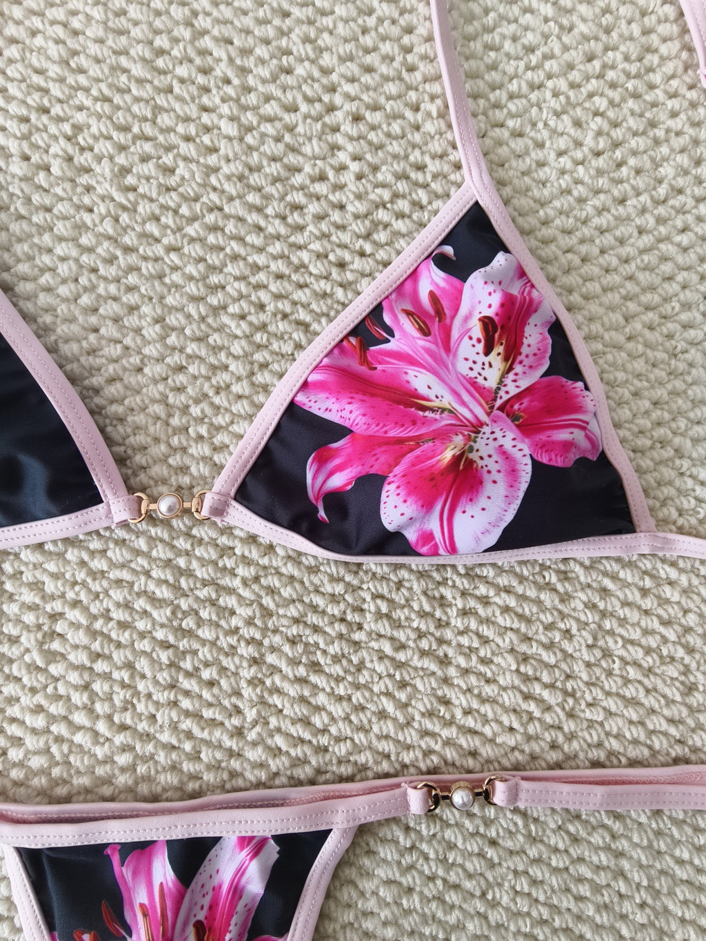 Bikini triángulo floral
