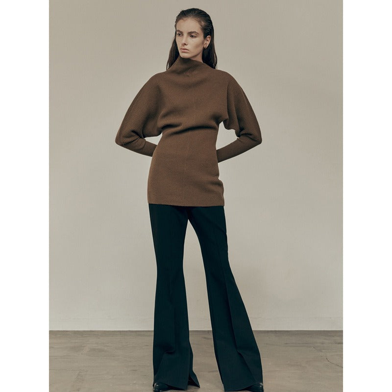 Suéter cuello diagonal