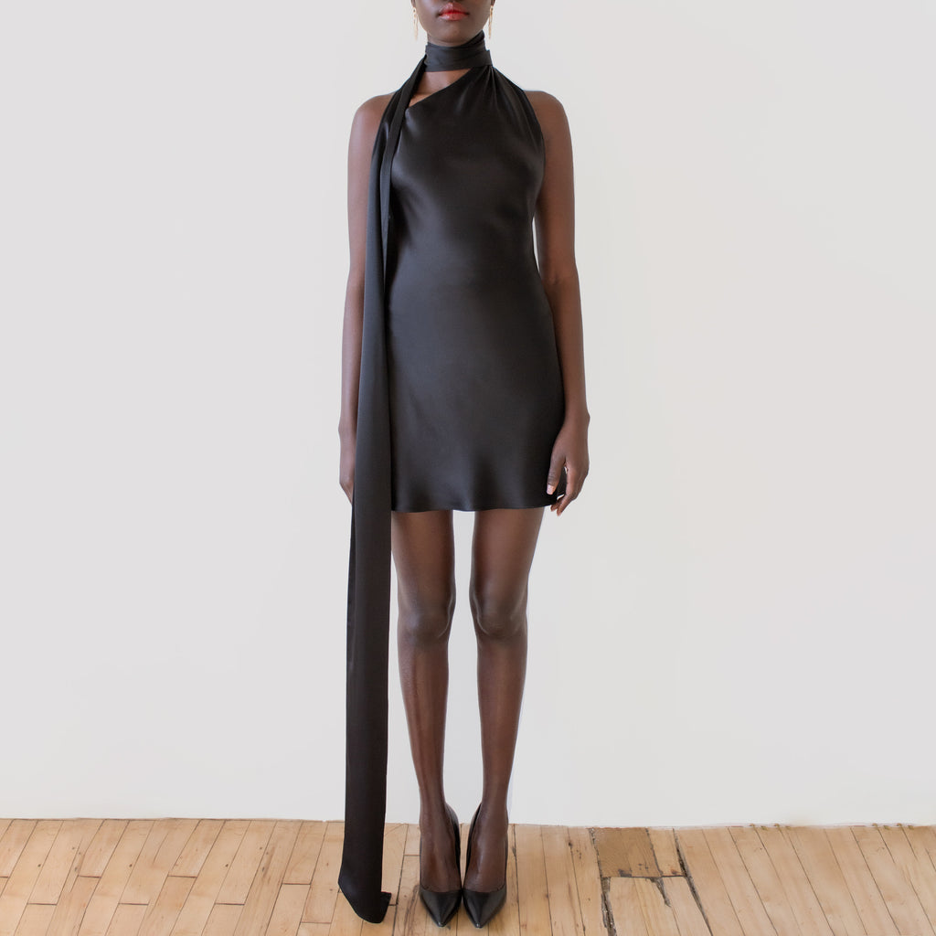 Vestido corto satén