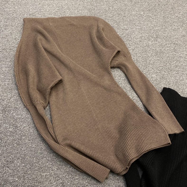 Suéter cuello diagonal