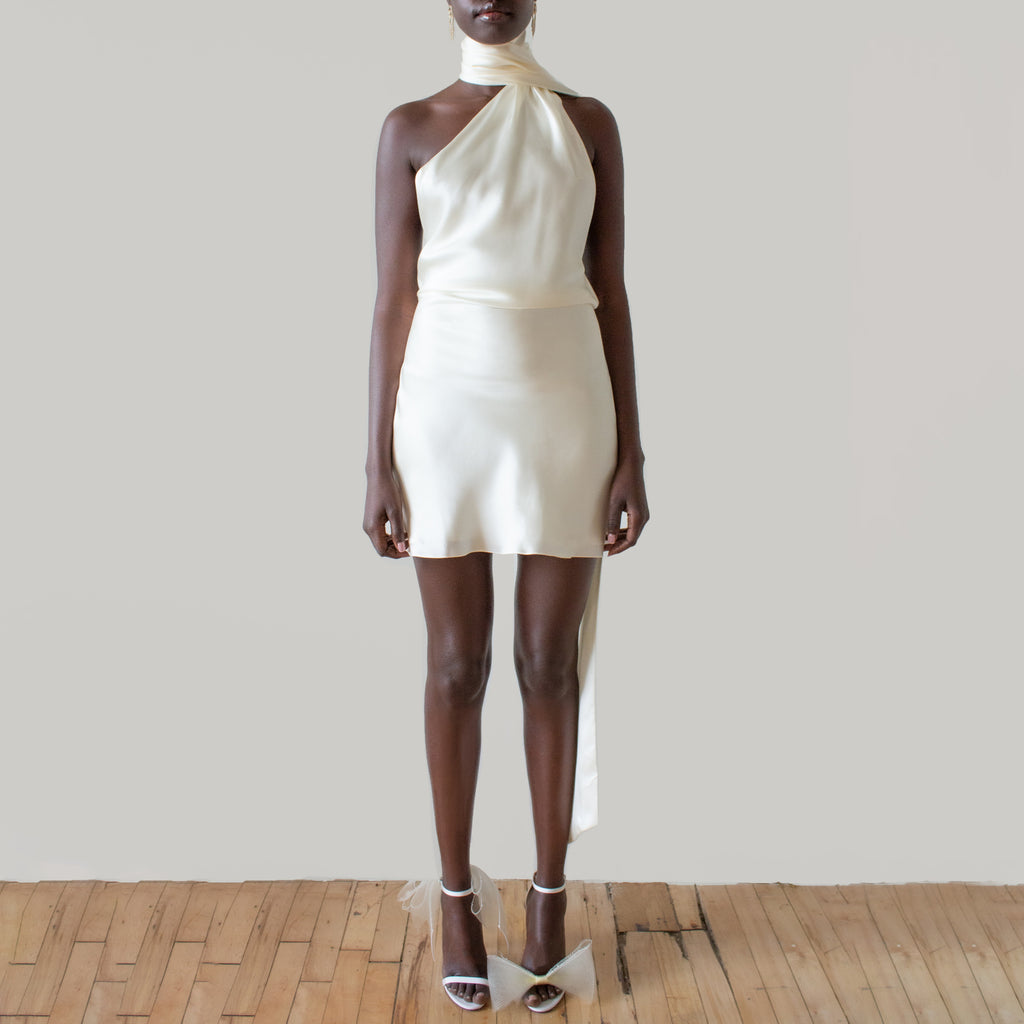 Vestido corto satén
