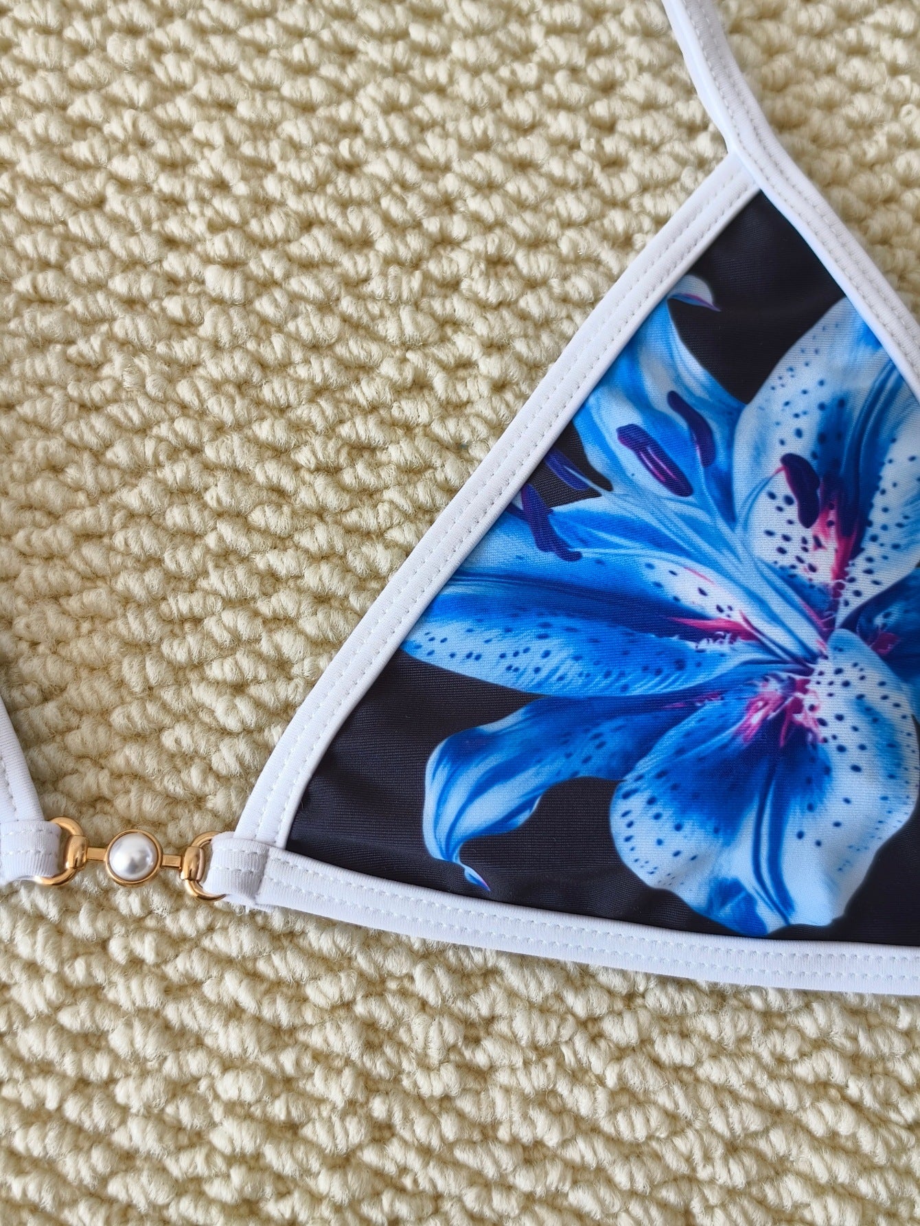 Bikini triángulo floral
