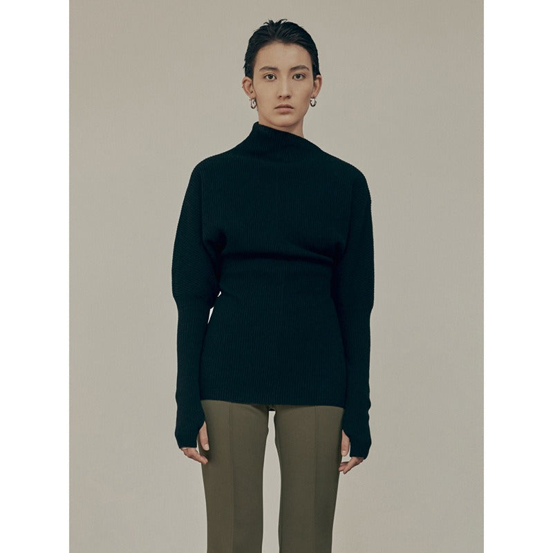 Suéter cuello diagonal