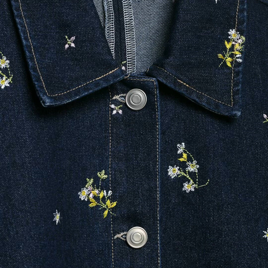 CAZADORA DENIM BORDADA