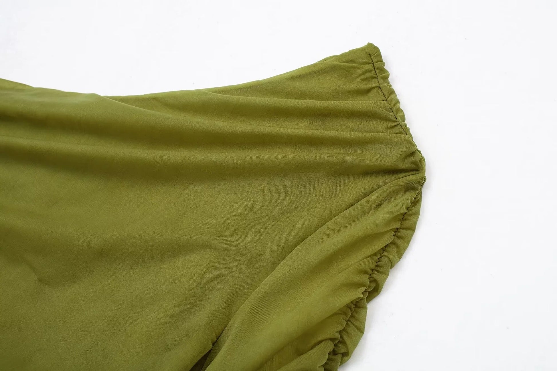 Vestido hombro asimétrico