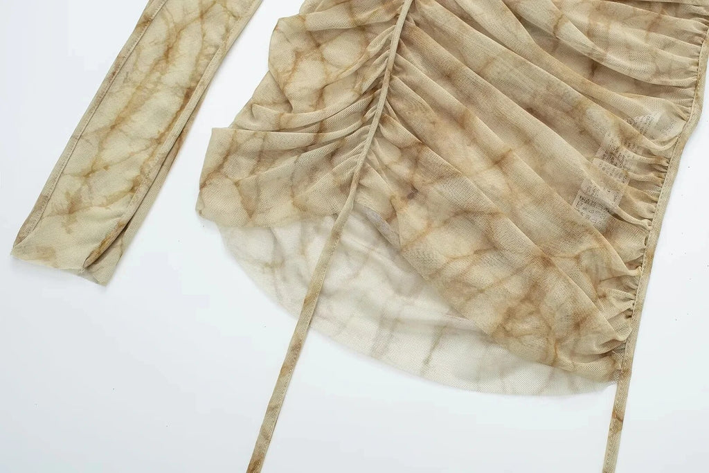 Camiseta manga asimétrica