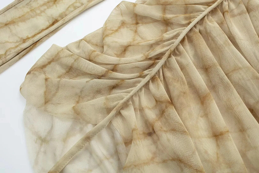 Camiseta manga asimétrica