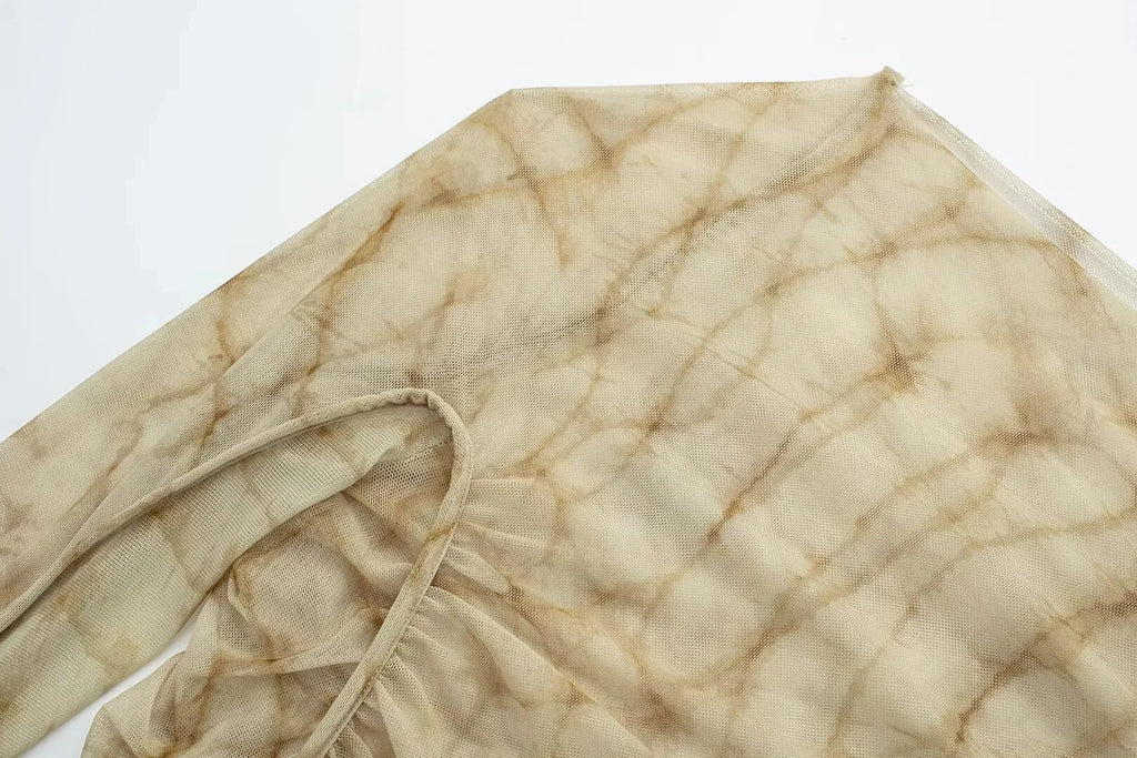 Camiseta manga asimétrica