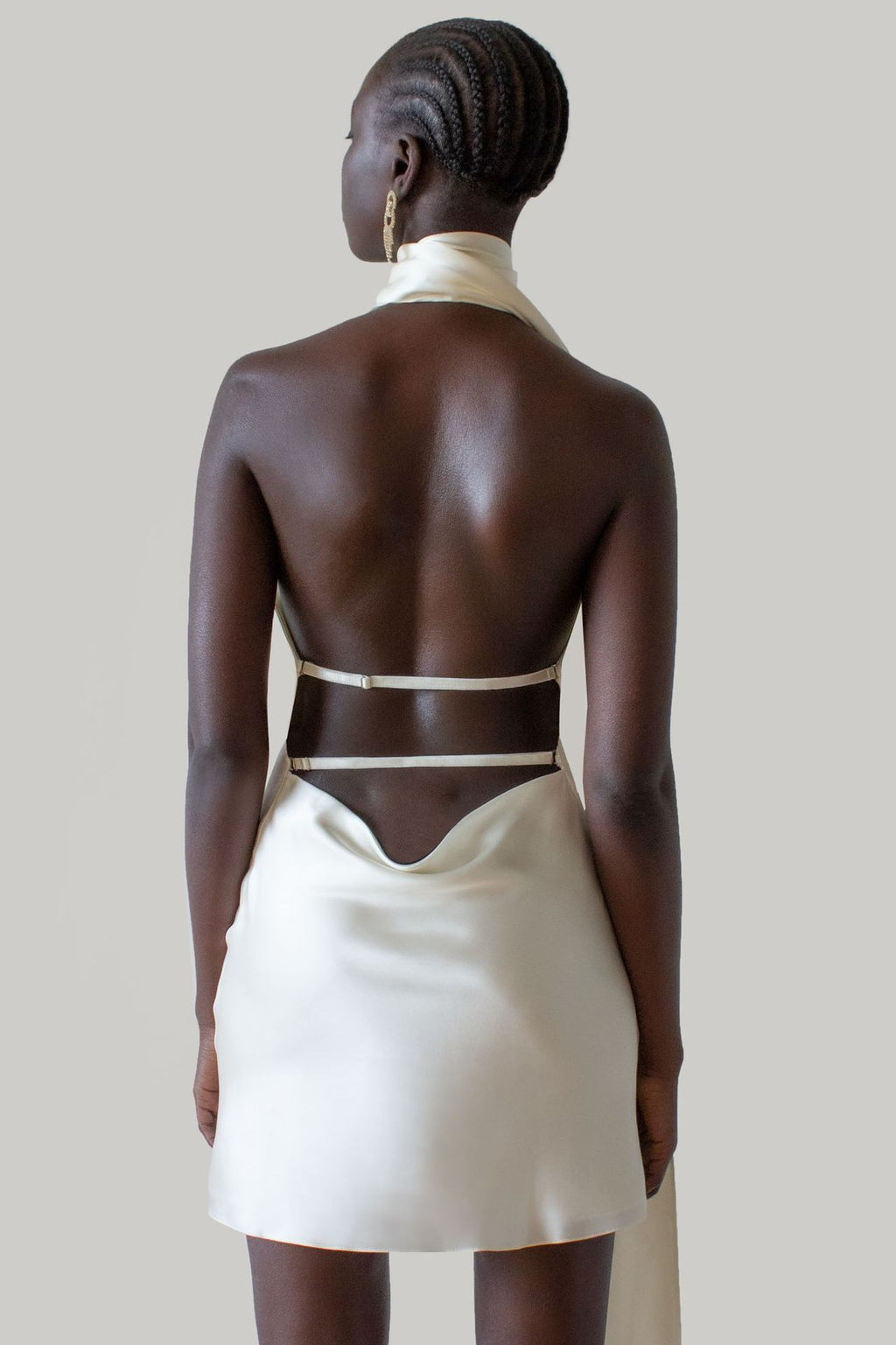 Vestido corto satén